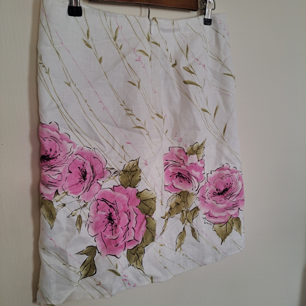 LOFT  Skirt White Pencil Skirt with Pink Floral Print Size 8p